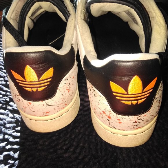 Addias - Picture 3 of 3